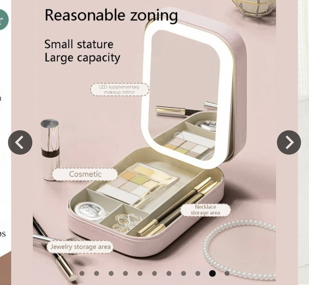 Compact Makeup Vanity With LED Mirror
⭐⭐⭐⭐⭐ (5 based on 1,274 reviews)